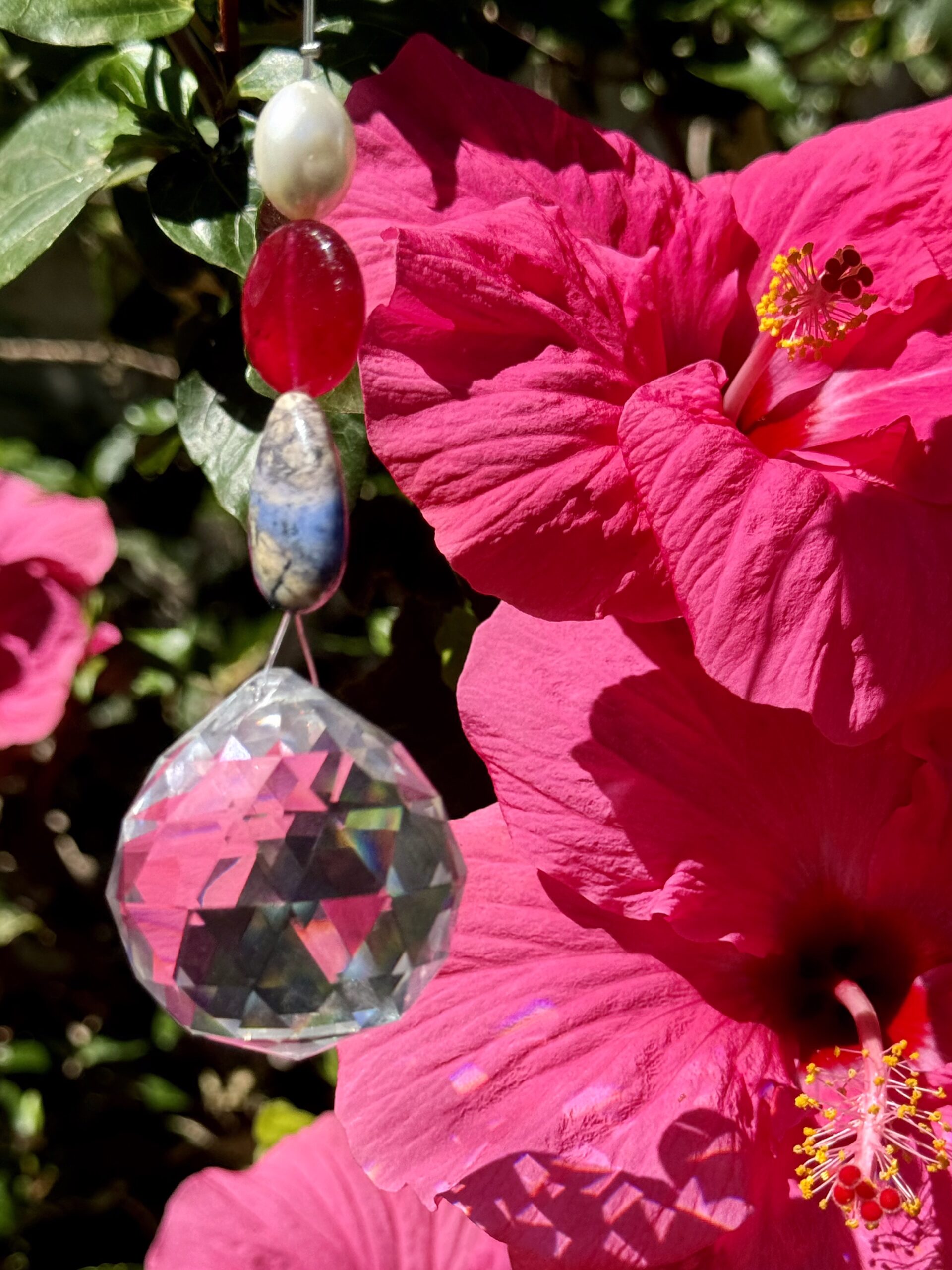 Pendant by Elena Kalistova, with Chögyal Namkhai Norbu's beads - Image 3